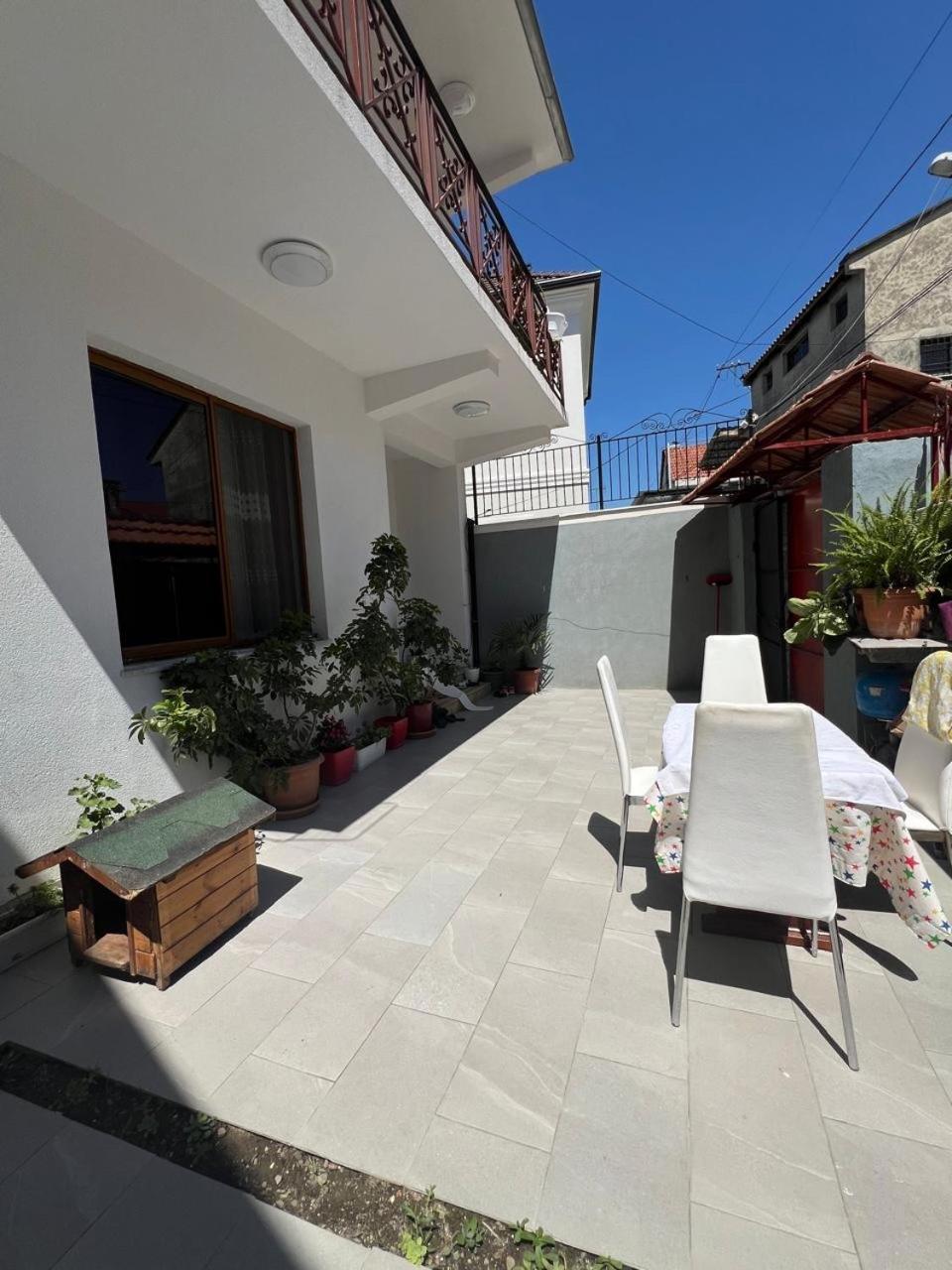 David Guesthouse Shkoder Exterior photo